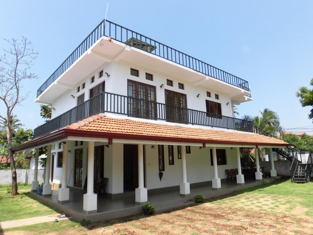 Pick & Go White House Panzió Negombo Kültér fotó